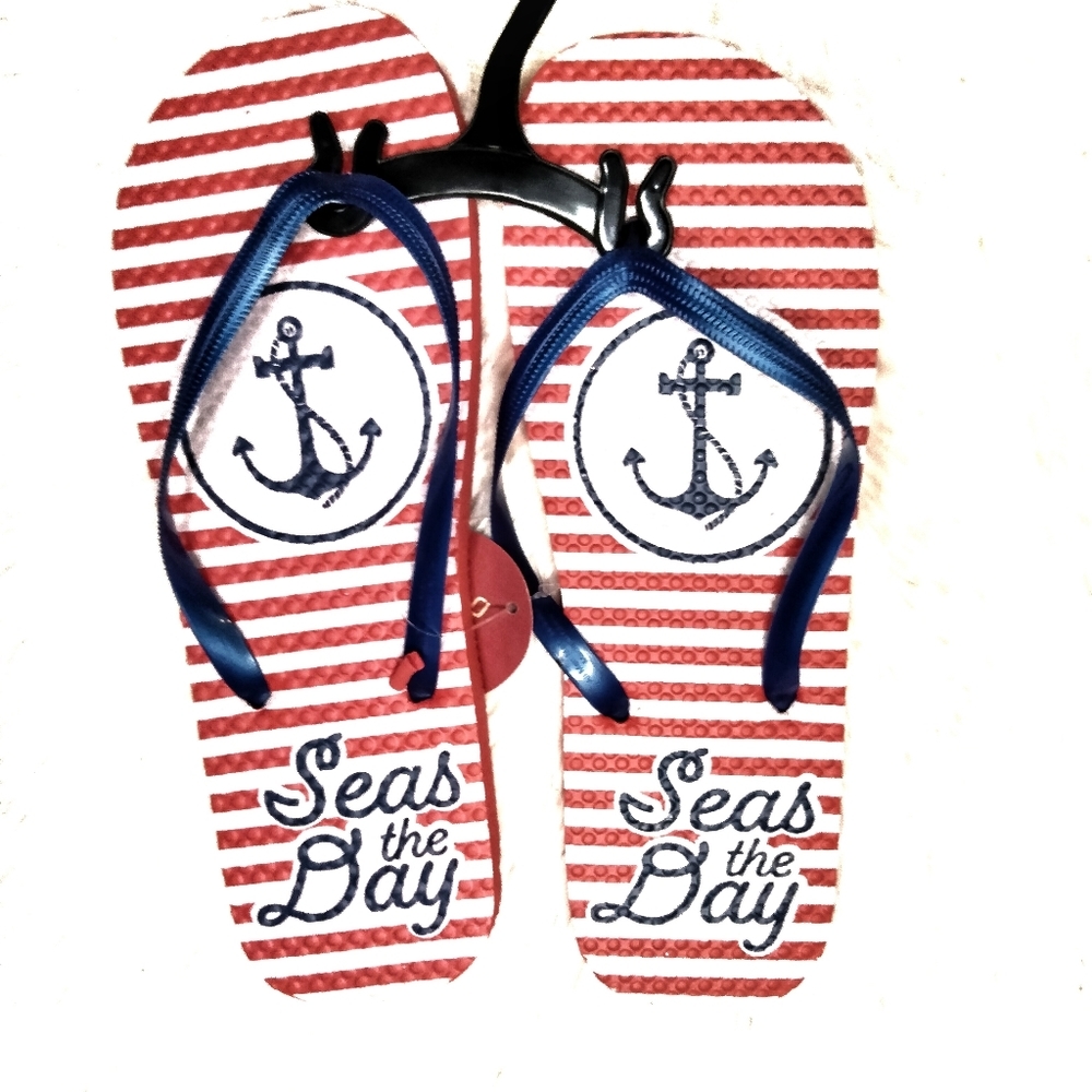 5 for $10 🥳 Seas the Day red white blue flip flop sandals